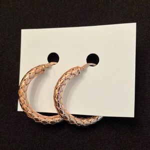 Geniune copper 1” hoop earrings.
